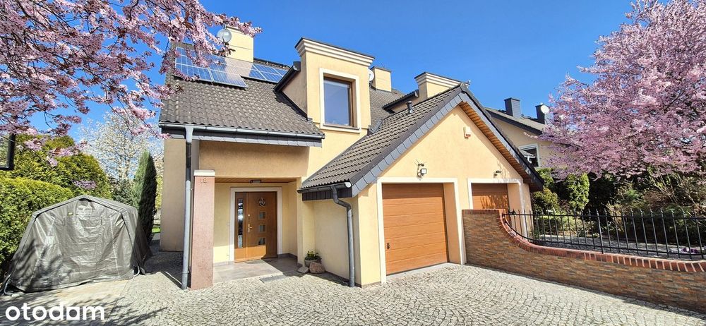 Dom w Opolu z garażem i poddaszem. Ogród, fotowoltaika, sauna...