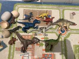 Динозаври фінурки іграшки