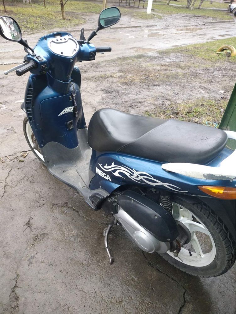 Продам мопед скутер Honda sh 125