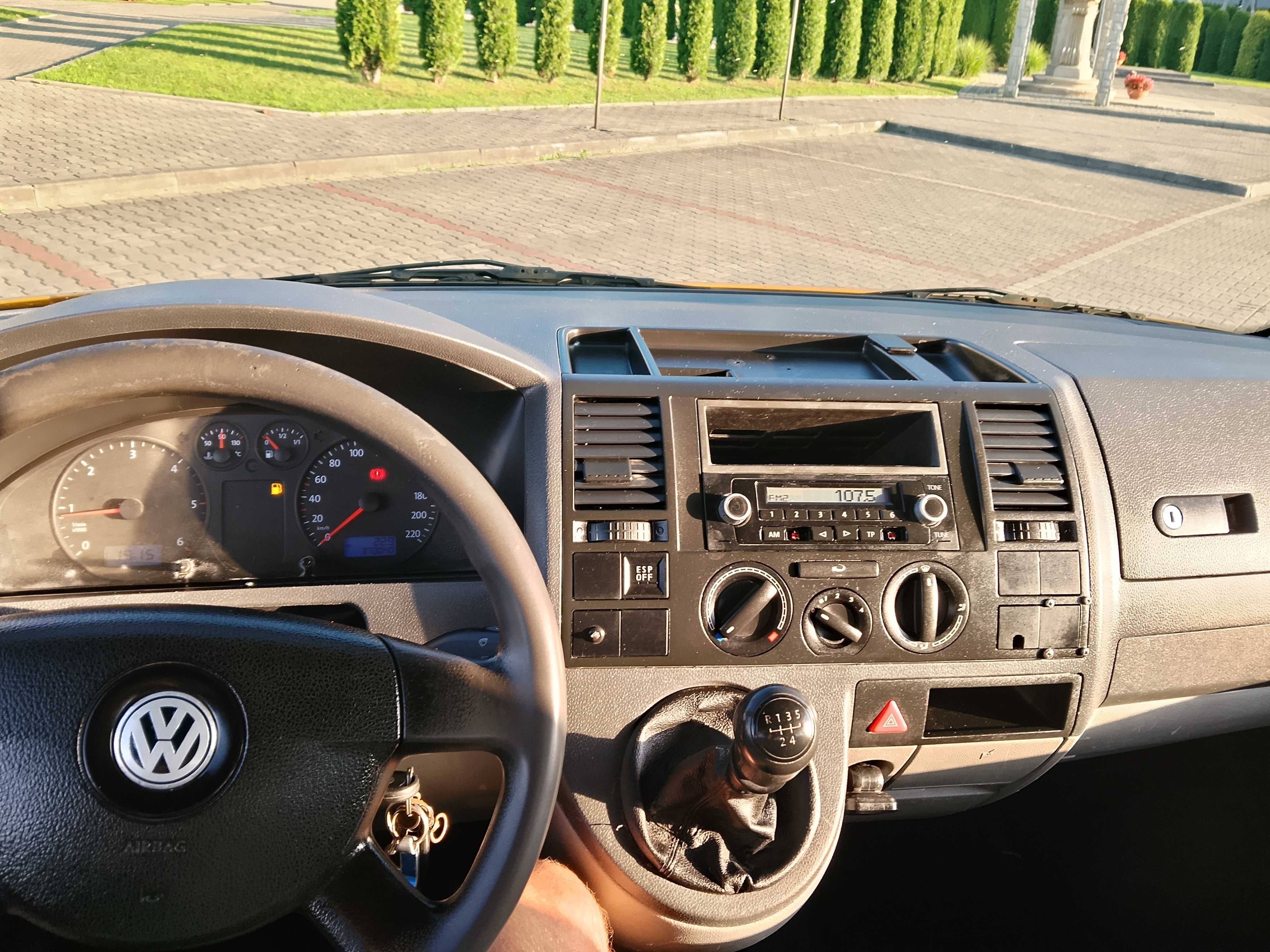Sprzedam Volkswagen T5 doka