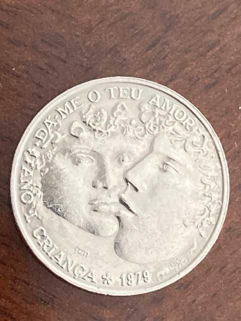 5 moedas comemorativas 25 escudos 1985 - Ano Internac. da Criança 1979