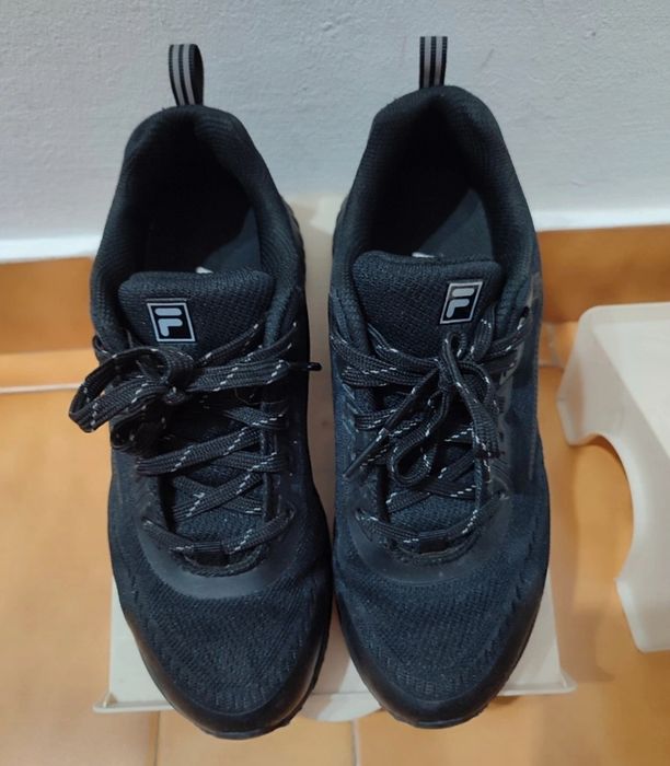 Sapatilhas pretas fila