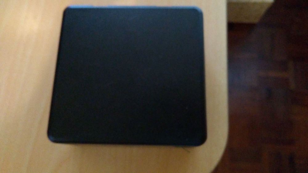 Caixa para NUC 7i7DNH