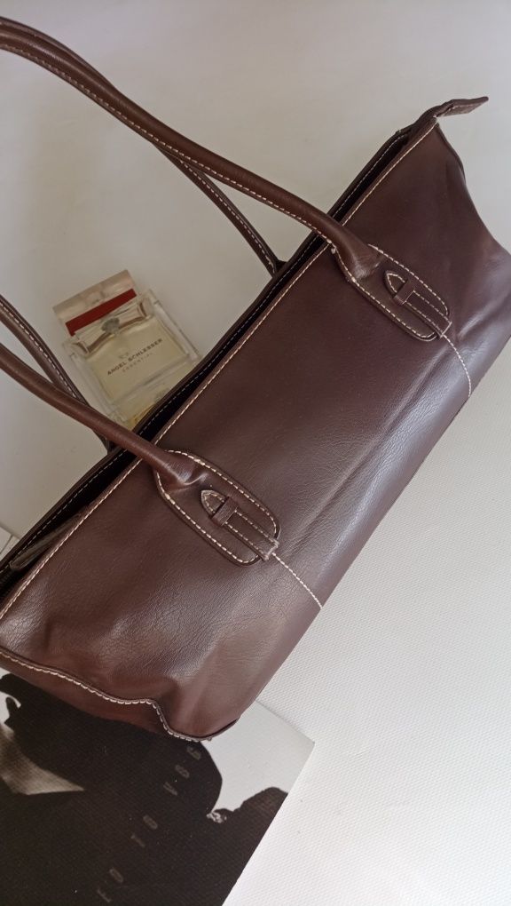 Женская кожаная сумка багет Esprit