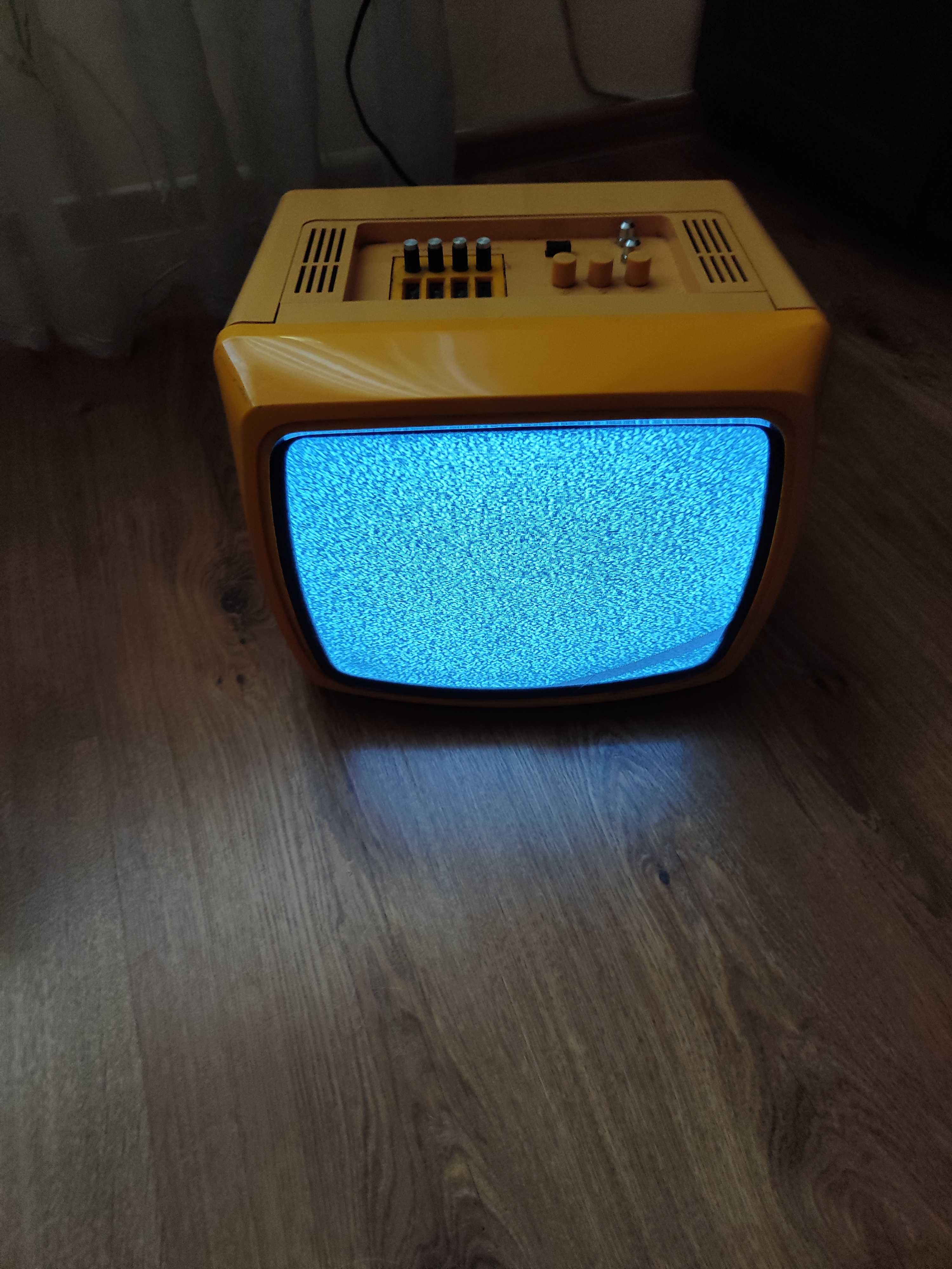 Telewizor Unitra vela 203, Retro.