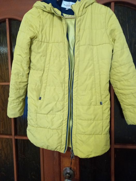 Віддам безкоштовно дитячу куртку.