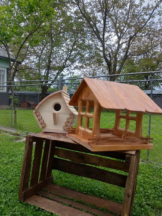 кормушка для птиц. Годівничка для птахів.