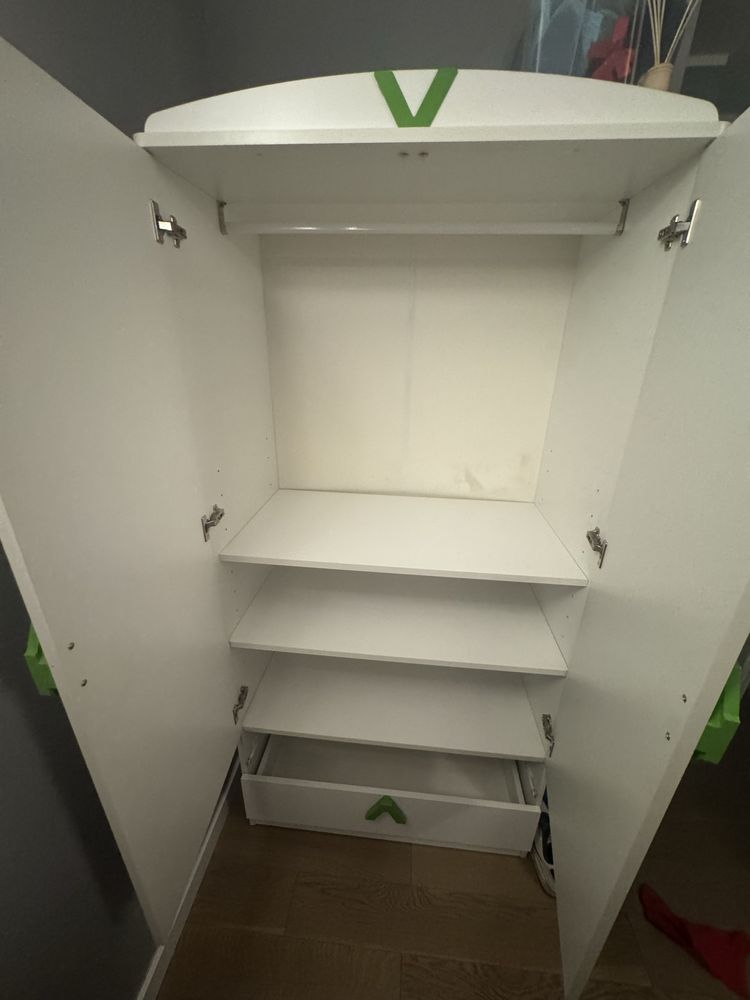 Szafa do pokoju dzieciecego + komoda