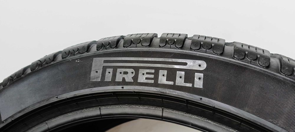 2X 245/40R19 98H Pirelli PZero Winter Run Flat 60AK