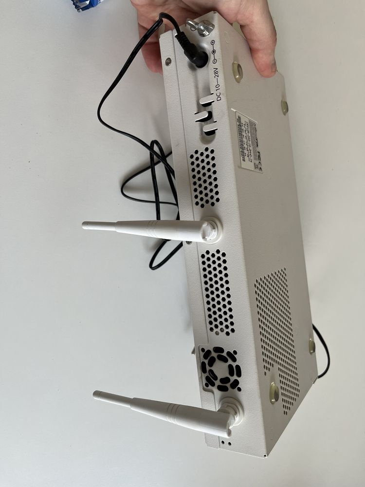 Router/firewall Mikrotik CRS125-24G