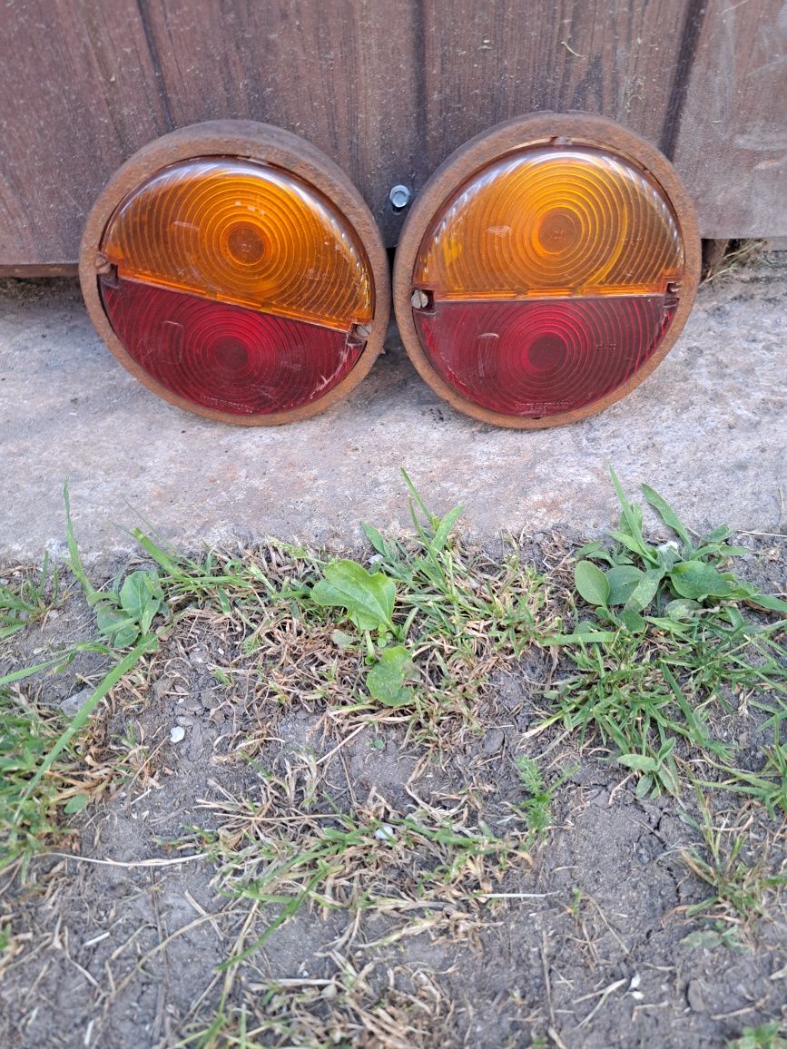 Dyszel  i lampy do wozu ,  przyczepki