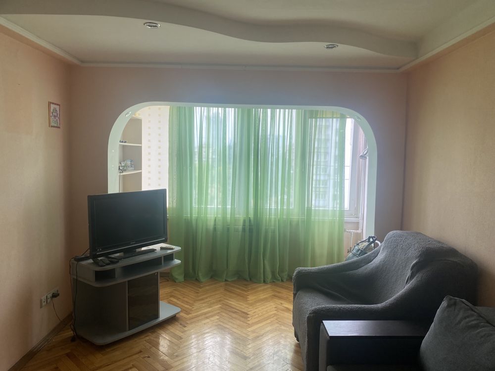 Здам 1 к.кв м.Лівобережна-10 хв.Березняки.вул.Бучми