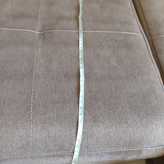 Кутовий диван для вітальні