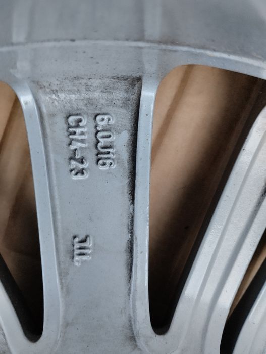 Продам диски на Пежо