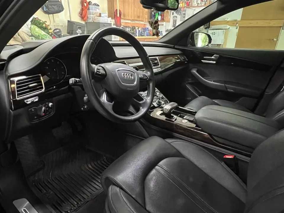 2016  Audi  A8 Prestige