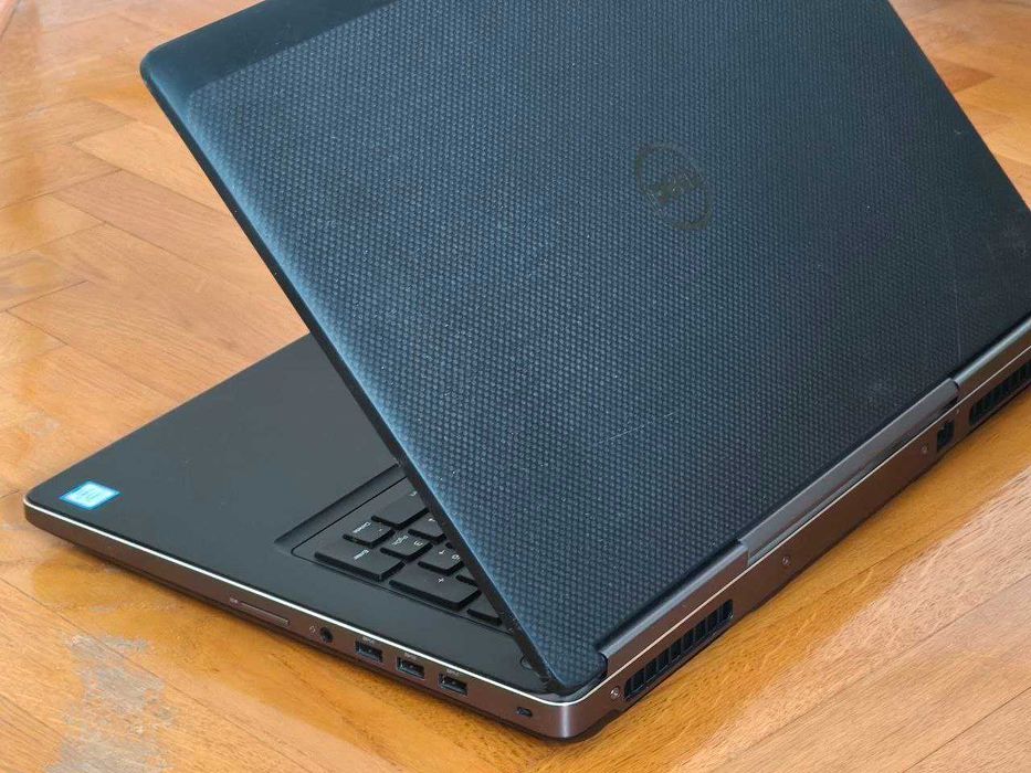 17.3" Dell Precision 7720 i7-6820hq/IPS FHD/32Gb DDR4/SSD 128Gb/P3000