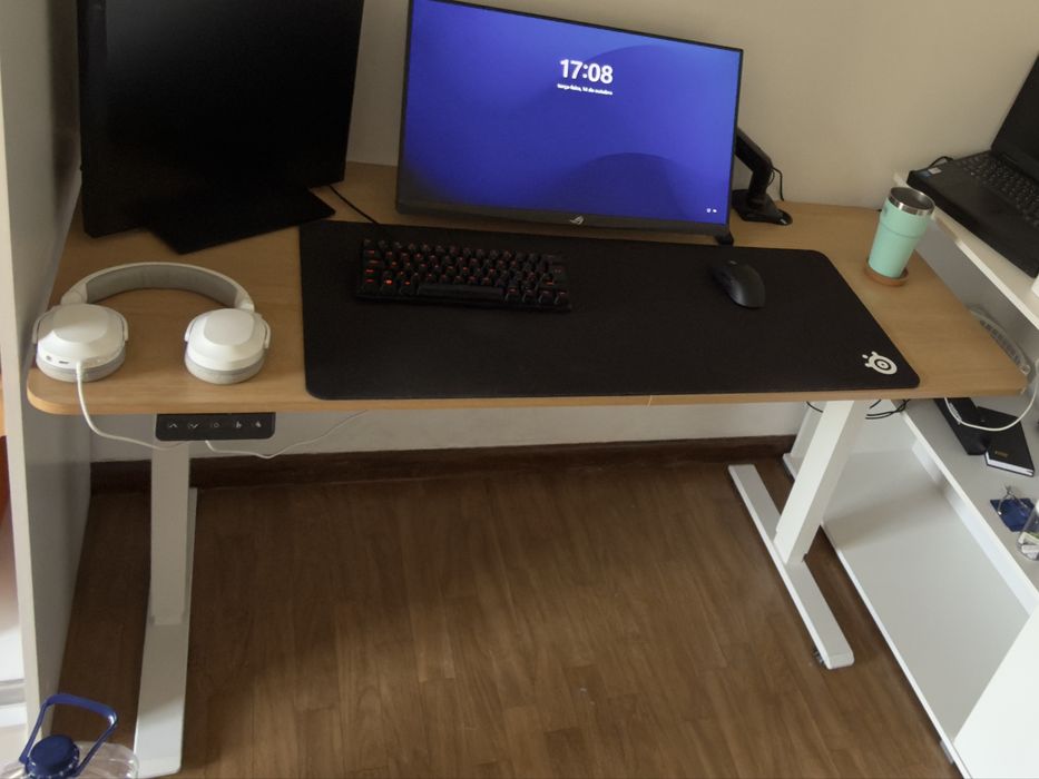 Mesa com altura ajustavel