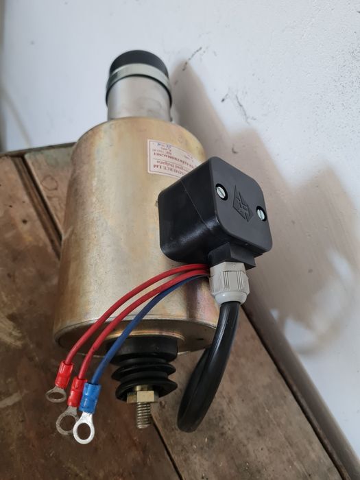 Elektromagnez jazdy skrzynia nowy