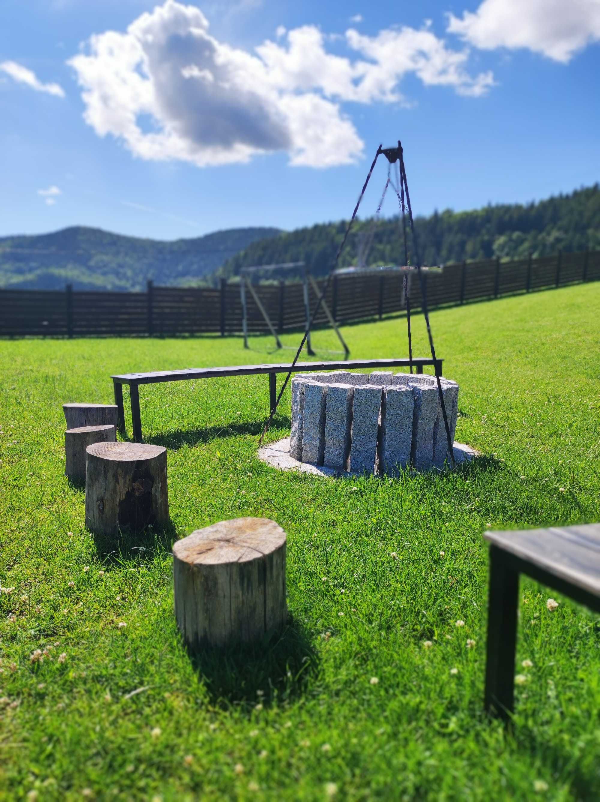 Domek w górach z jacuzzi na Wyłączność Beskid  plac zabaw
