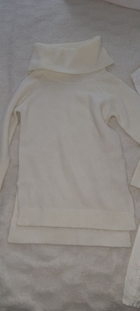Zestaw roz.122- 128 sweter golf spódniczki bialy ecru geox