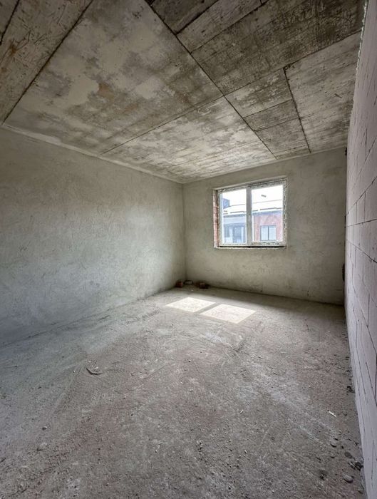 Продаж 2-кімнатної квартири з горищем, в новобудові