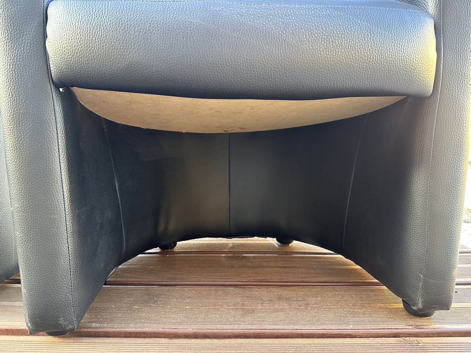 Sofa poltrona pele sintetica preta