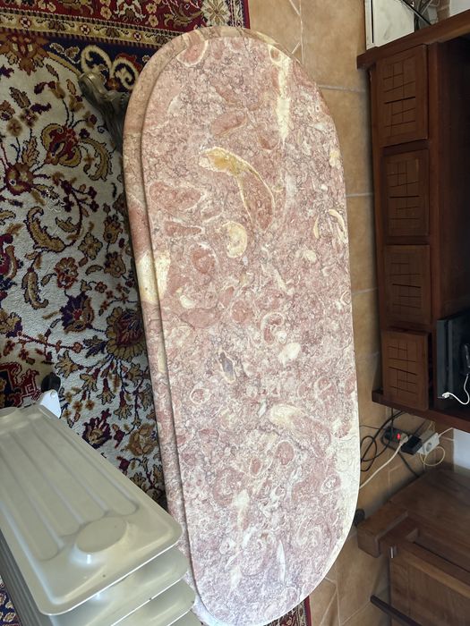 Mesa marmore rosa e latão