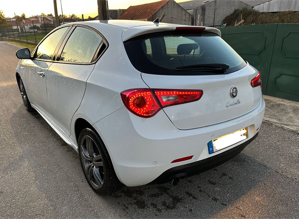 Alfa Romeo Giuleta 1.6 MultiJet 120cv 2015 NACIONAL