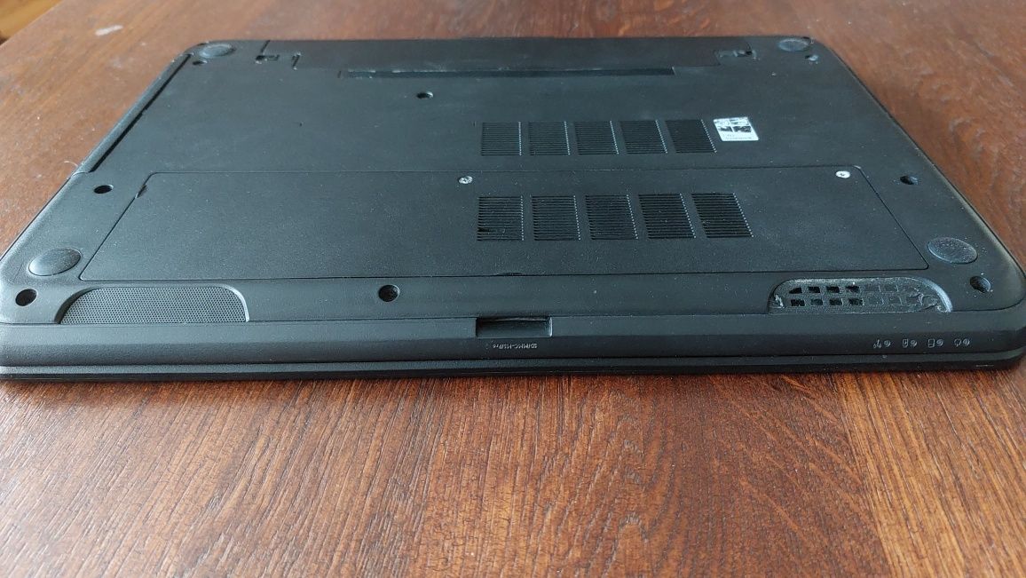 Laptop Dell Latitude 3540 Core i3-4030U 1,90 GHz / 8 GB / 120 GB