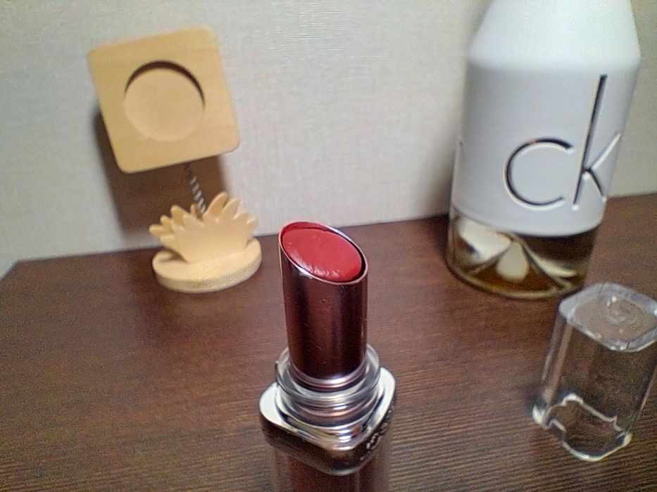 L'Oréal Paris Glow Paradise Balm-in-Lipstick353Mulberry Ecstatic Sheer