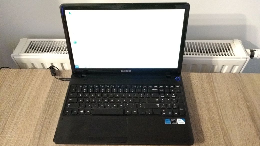 Laptop Samsung NP350E5C-A05PL sprawny z baterią