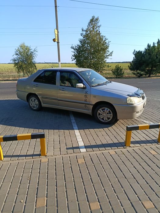 Авто Чери амулет в гарному стані