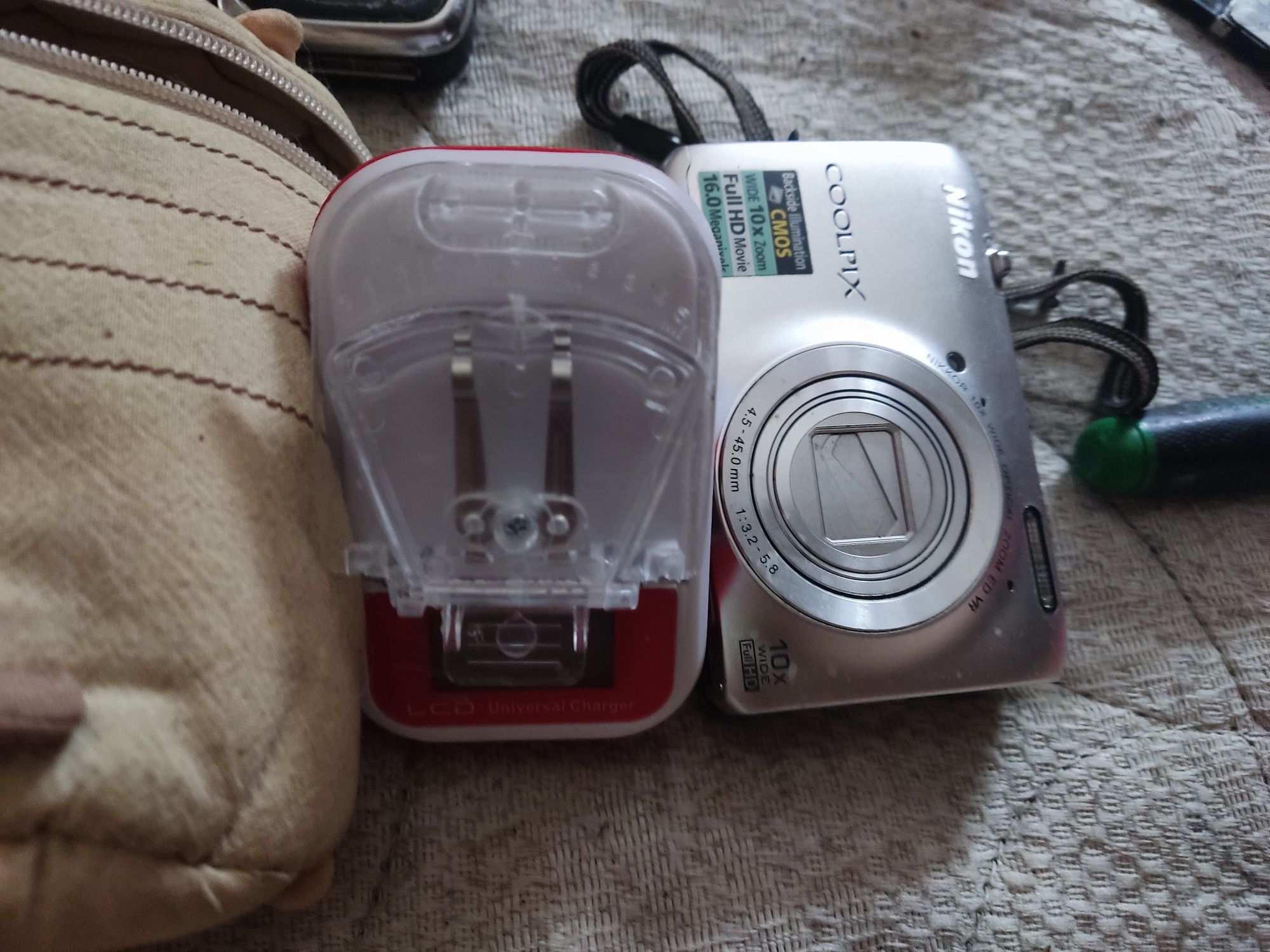 Продам nikon сoolpix s6300.