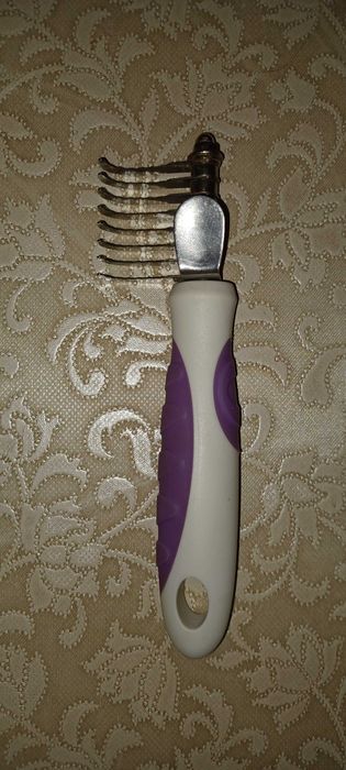 Szczotki do czesania kota