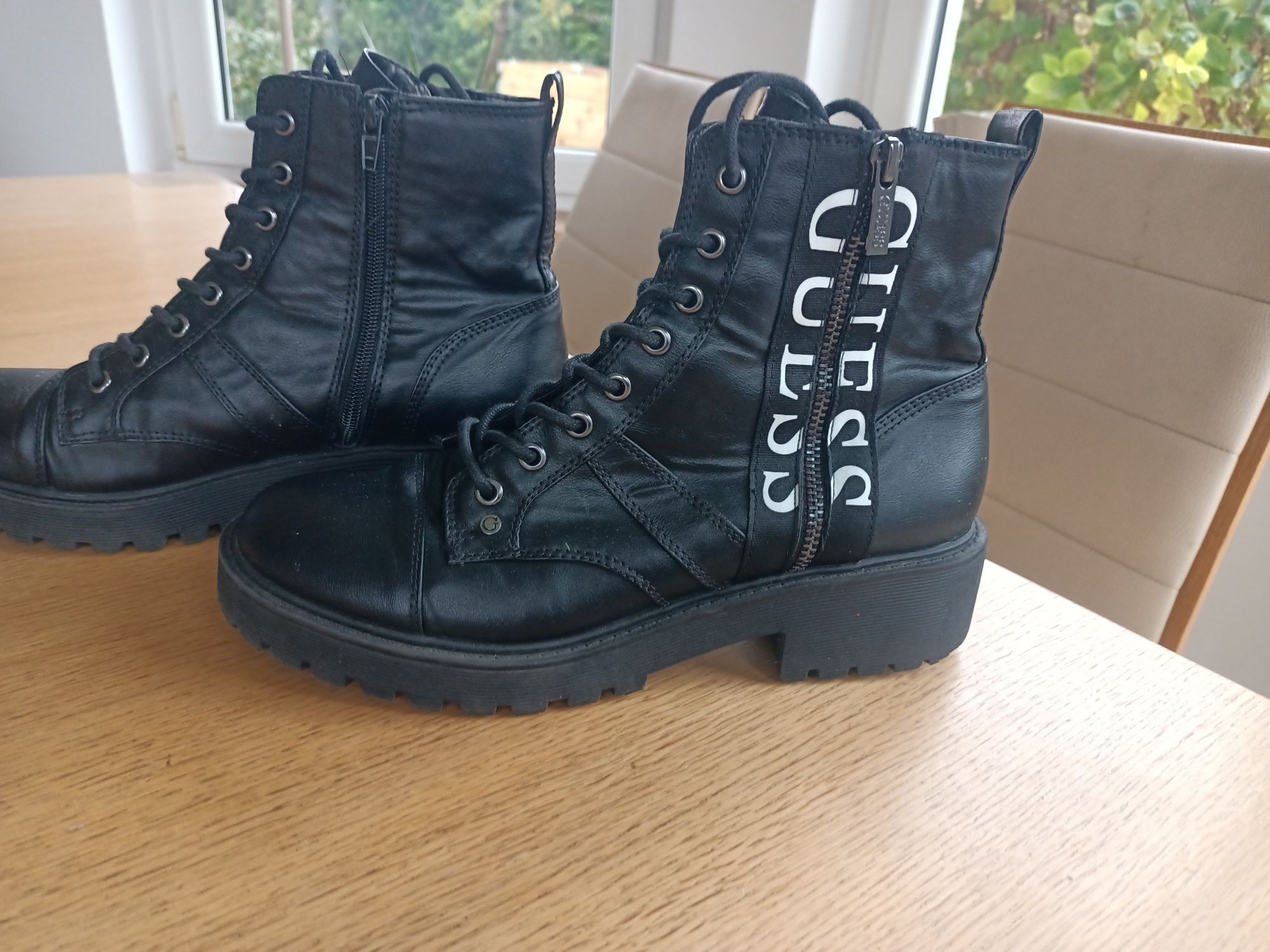 Buty trapery Guess -41 jak nowe