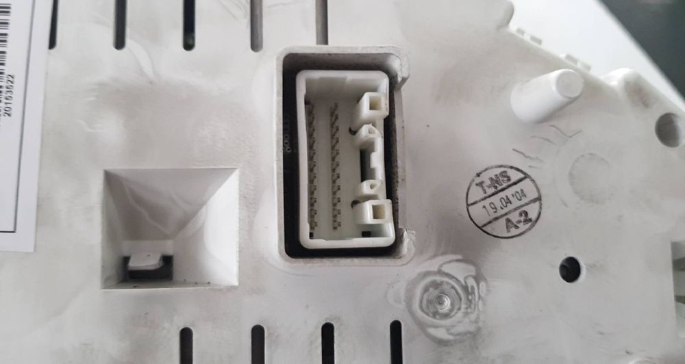 Quadrante / painel de instrumentos MITSUBISHI Colt VI (Z3_A, Z2_A)