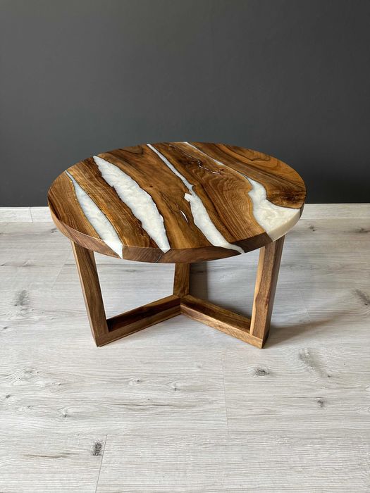 Stolik kawowy orzech europejski śr. 70 cm