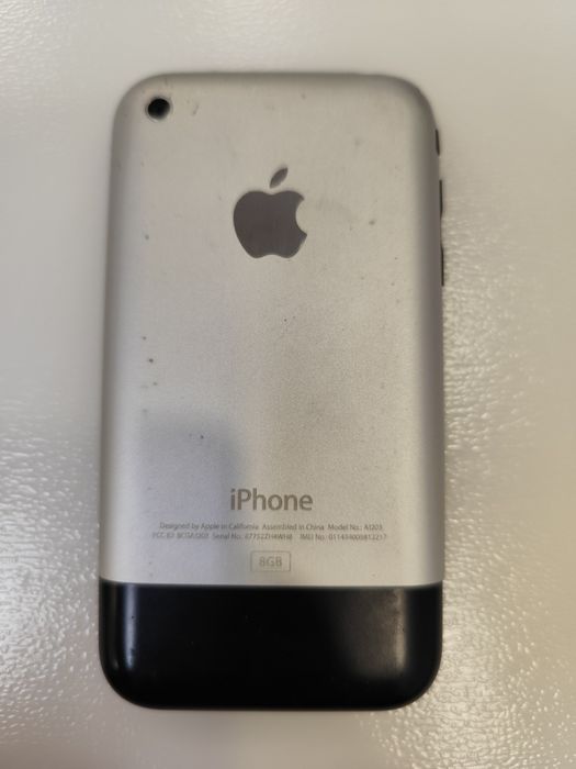 iPhone A1203 - Primeira geração da Apple