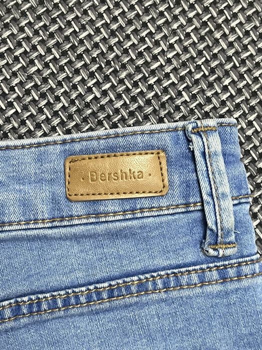 spodenki jeansowe bershka