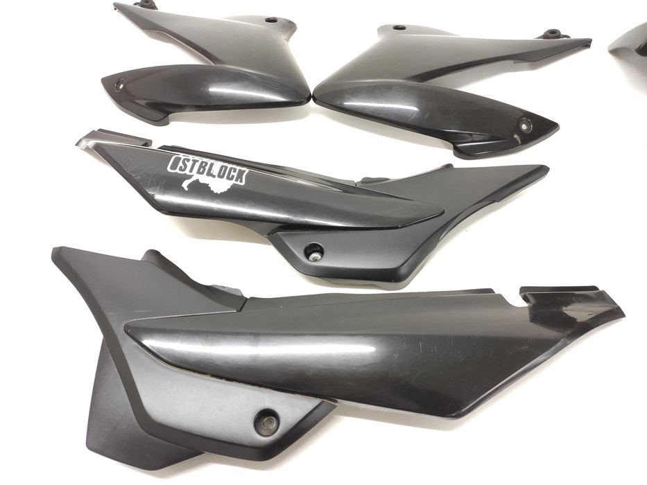 HONDA XR 125 Komplet Owiewek Bok Boczek Zadupek Ogon Błotnik