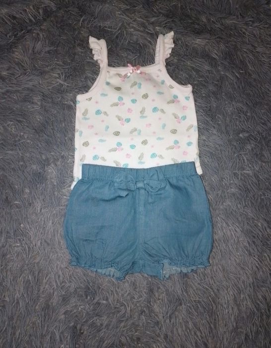 Zestaw body i krótkie spodenki 68