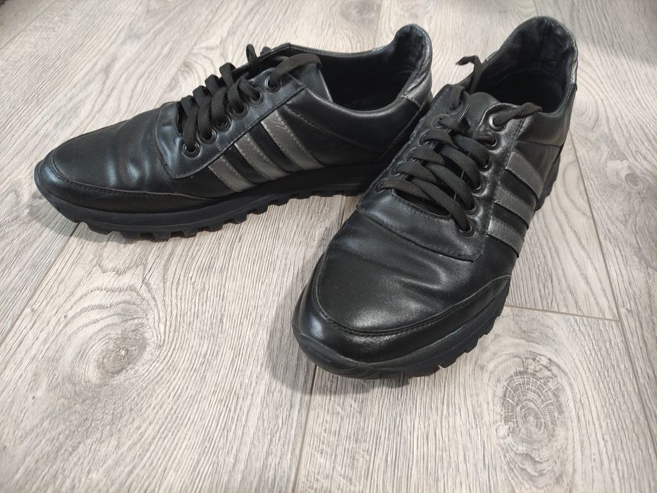 Кросівки, туфлі чоловічі