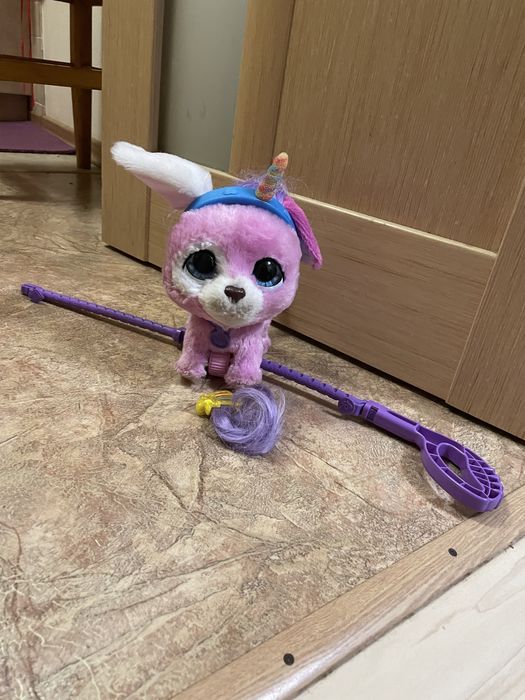 Интерактивный щенок на поводке Hasbro FurReal