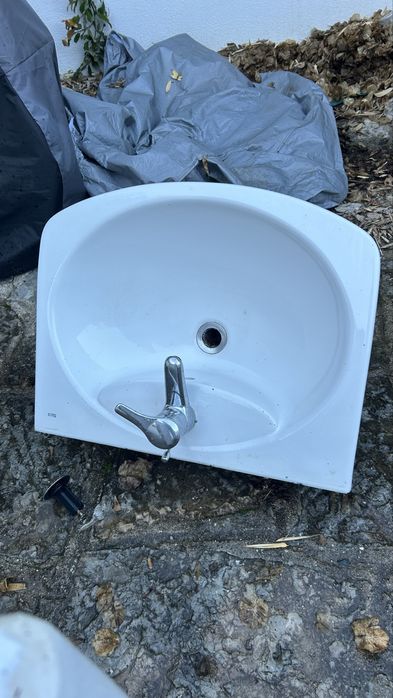 Lavatorio roca com base