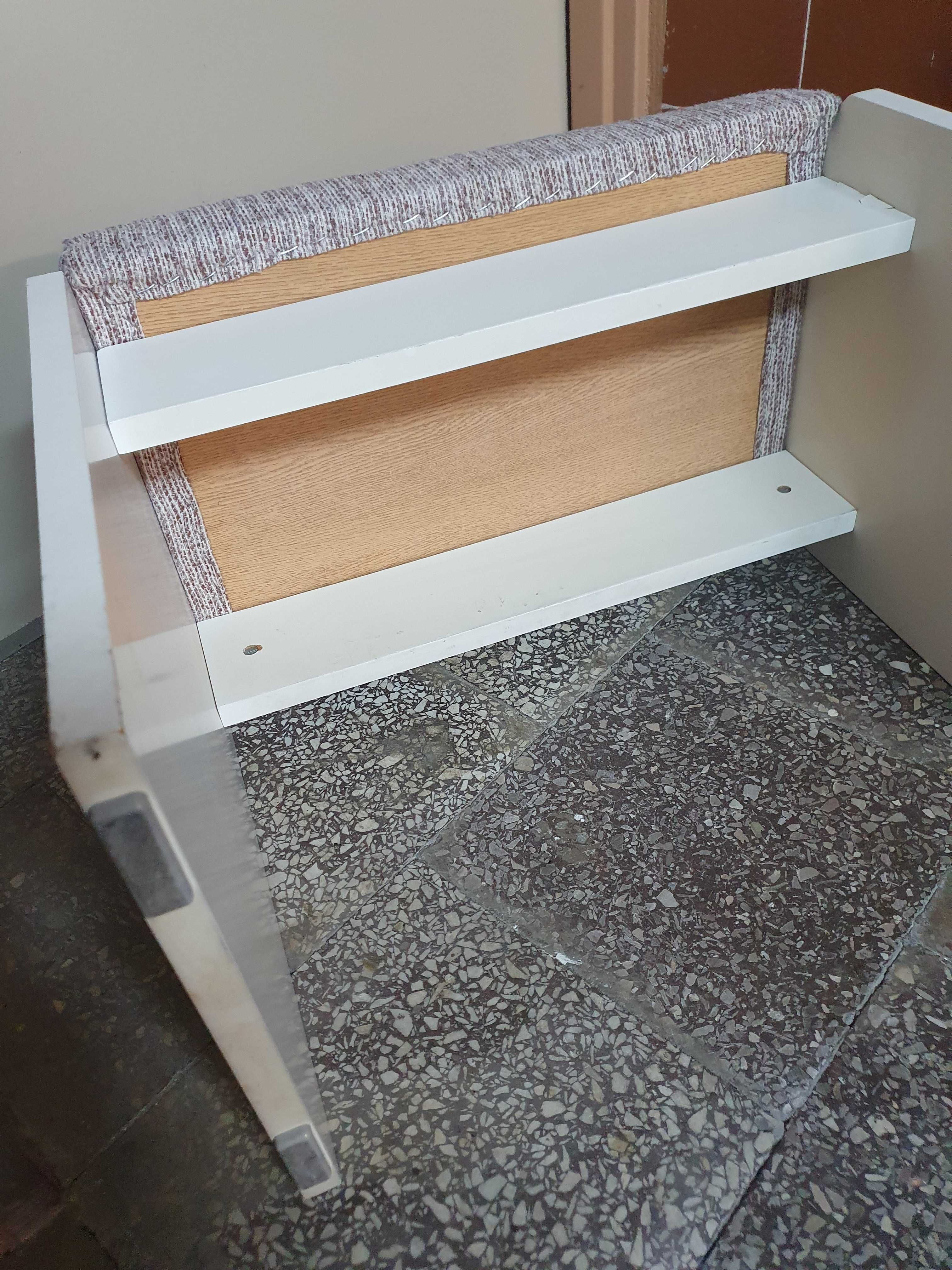 Taboret meblowy drewniany biały matowy