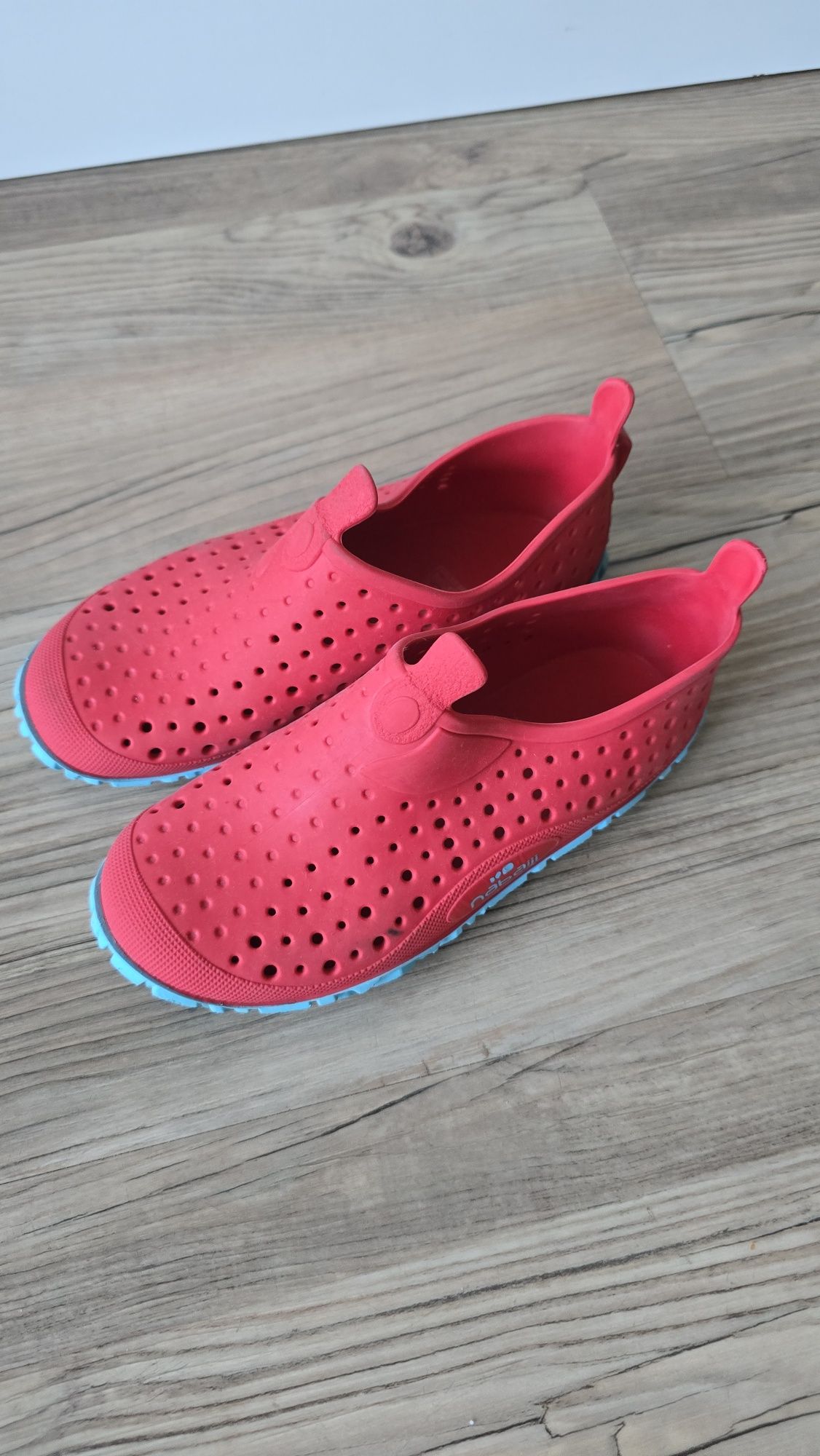 Buty do wody decathlon czerwone r ok 29/30 długość ok 17cm
