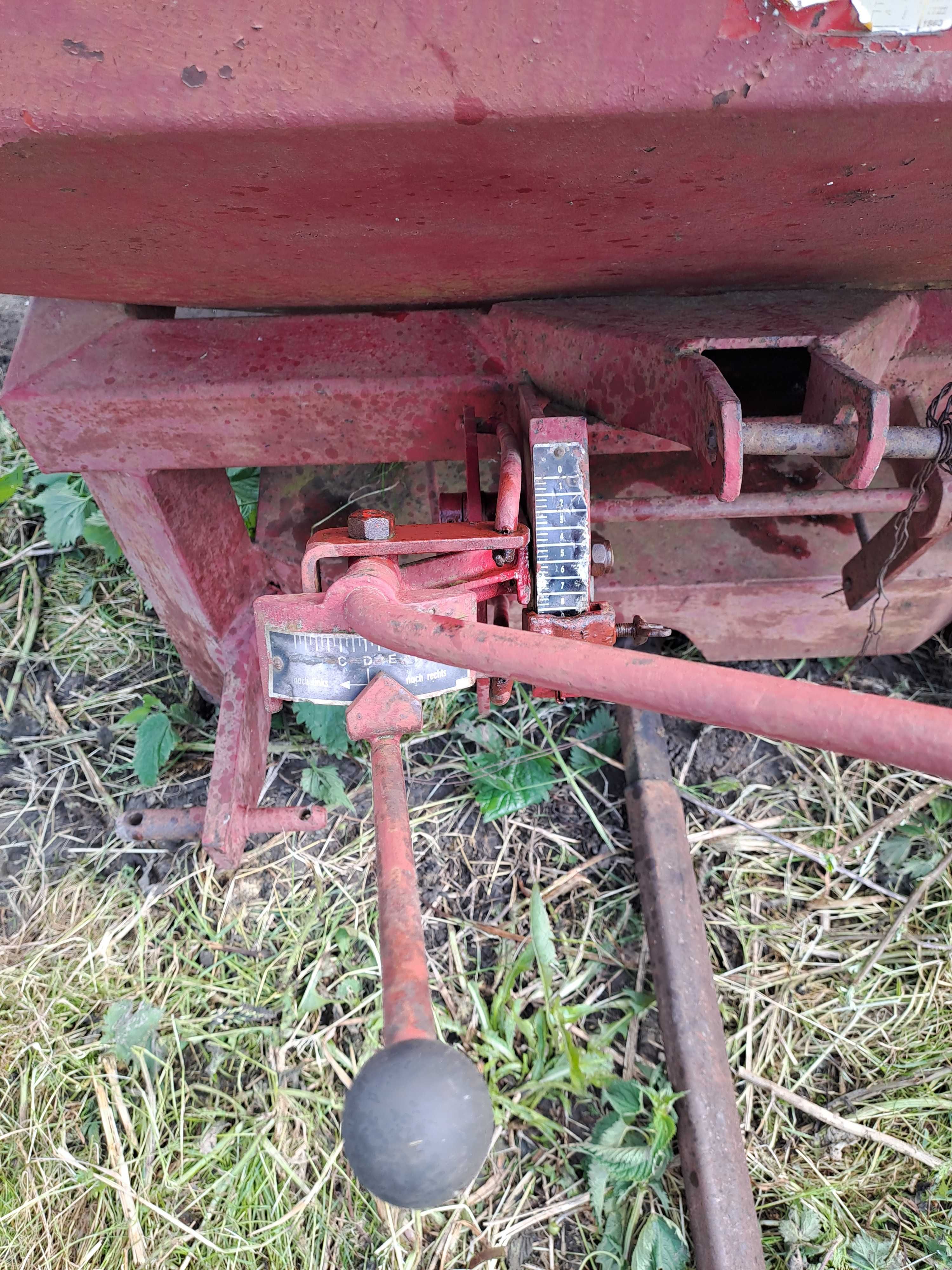 Rozsiewacz nawozów Niemeyer Rotast 808E