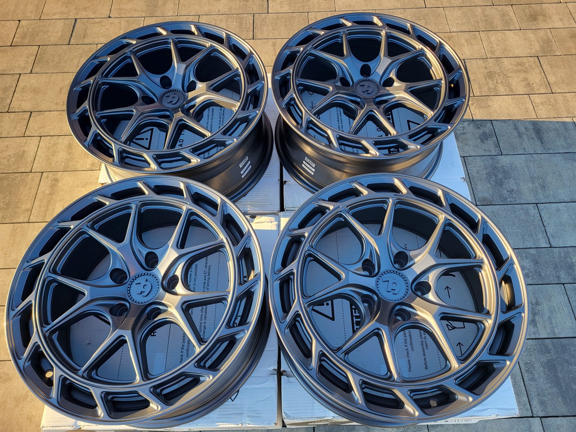 79wheels 18" 5x120 ET33 BMW E92 E91 E90 E46 F30 F31 F10 F11
