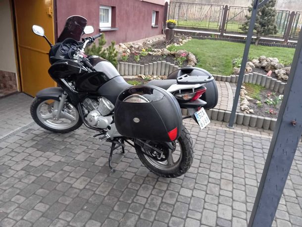 Stelaż Monokey i 2 x kufer boczny Kappa 40, do Honda Varadero 125 XL