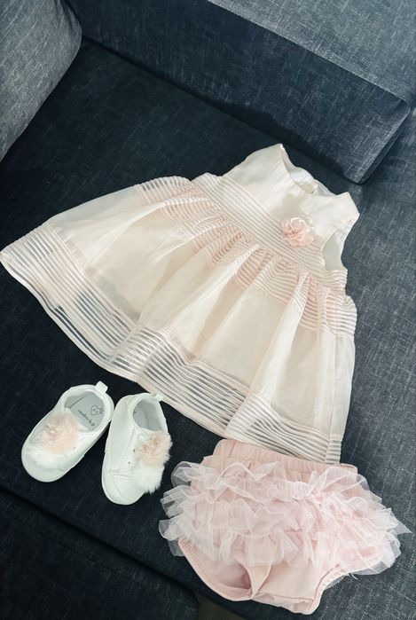 Conjunto de bebé - Vestido H&M 68, cuequinhas 60, sapatos 16-17 (novo)